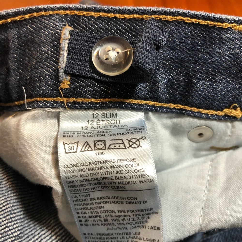 Old Navy loose boot cut jeans - Picture 5 of 10